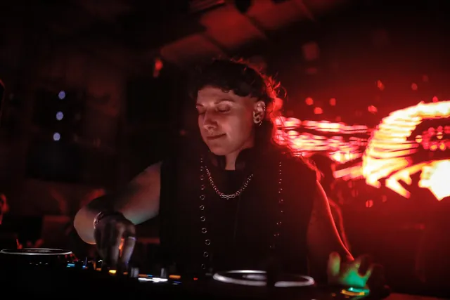 SAN, DJ