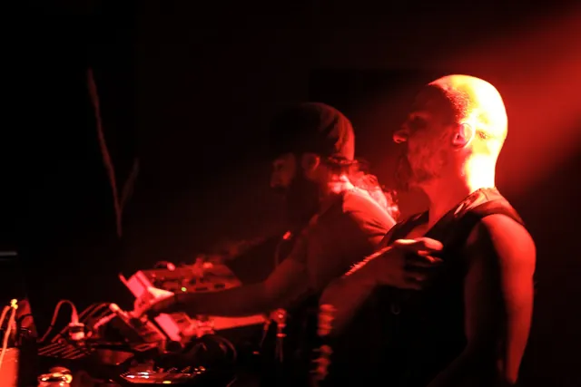 Terrorist Synthesizer, photo 3
